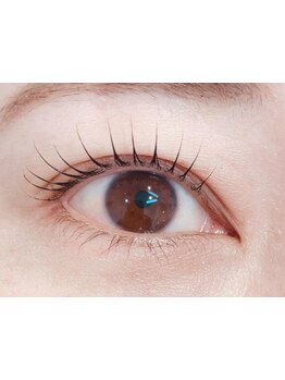 ナチュラル上品な目元にしたい