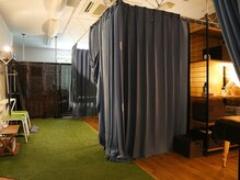 タオ(TAO)/やさしい間接照明の店舗内観