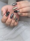 ブラック×ゴールドネイル