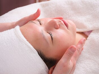 メナードフェイシャルサロン 春日町店/