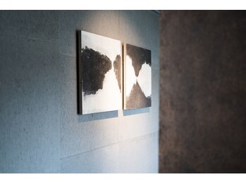 イエス 大阪梅田店(YES)/細部にこだわる装飾品