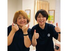 私たちが心を込めてガチガチ筋肉をほぐします。