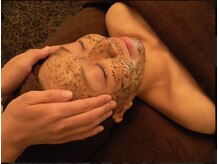 お悩みに合わせたハーブピーリングやその他施術をご提案