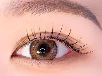 アンムート(Anmut)の写真/自まつげが短い・少ない方もお任せ♪自まつげのような自然な仕上がりで上品な目元に♪カラーフラットも◎