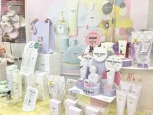 トレンドのコスメやホームケアも取り揃えております☆