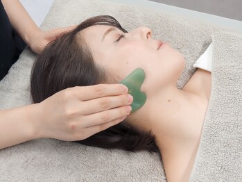 ハリカ 大阪心斎橋店(HARIKA)/美容鍼の爽快感でスッキリ小顔♪