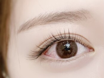 アイスター 大阪難波店(EYESTAR)の写真/【大人気！まつげパーマ¥4000】ナチュラルかつ上品な束感を♪お仕事でシンプルなお目元に希望の方にも◎