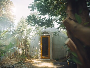 ナチュラルハーブス 灯り 淡路(Natural Herbs AKARI)/森に浮かぶサンクチュアリ