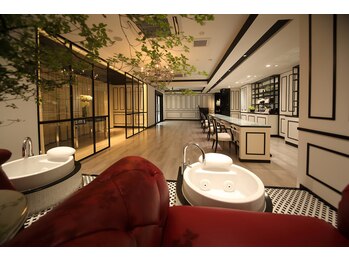 アデリー(ADELIAE)/