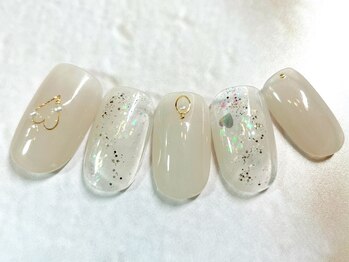 ビーナス(Venus)/キラキラハートネイル