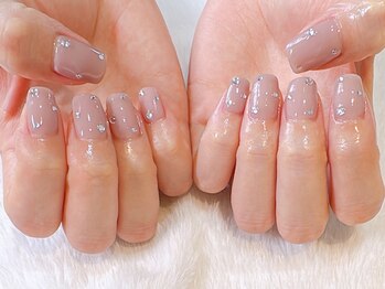 ムーピーネイル(moopy nail)の写真/シンプル系が得意なオーナーにお任せください♪指先をきれいに見せるカラー・デザインで手元の好感度UP☆