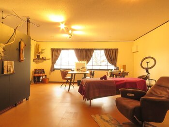 シャンティ(Shanti)の写真/【大分希少◇完全個室×マンツーマン】お客様の好みや悩み、まつ毛・まゆ毛の生えグセまでしっかりと把握◎