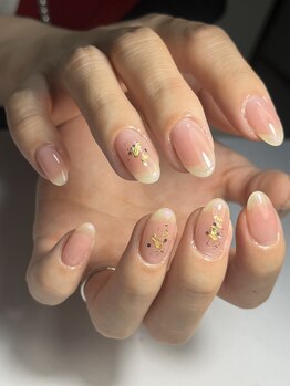 ビネル(Bnel)の写真/「シンプルだからこそ仕上がりの差が出る！高技術×丁寧なケアでモチの良さ◎大人女性の指先を美しく♪」