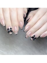 モモ(Momo)/フレンチネイル