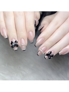 モモ(Momo)/フレンチネイル