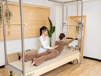 ローメル 表参道 外苑前(LOWMEL)/キャデラック×リフォーマー