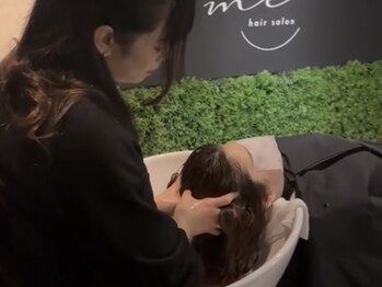 メイ 十条店(mei)の写真/頭浸浴とヘッドスパで最高の癒し時間を♪美容室併設店舗だからできるトリートメントとのSETで美髪効果も◎