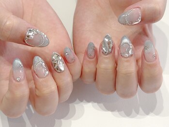 ネイリス(nailiss)の写真/大切なイベント事や気分を上げたい方◎季節やシーンに合わせたネイルでいつ見ても綺麗な指先へ*