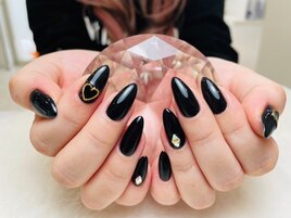 ワンカラーにパーツ追加♪