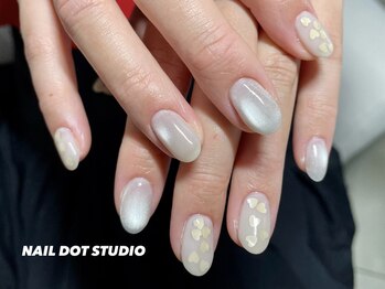 ネイルドットスタジオ 堺筋本町(NAIL DOT STUDIO)/90分アート　ハートホロ