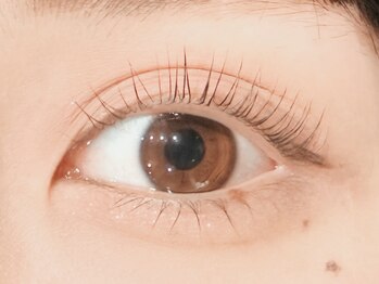 キュティル(cutil)の写真/22時迄営業!【リフトカール＋ダメージ補修トリートメント初回¥3700】まつ毛を最大限長く魅せる♪