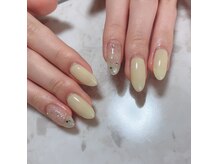 リエール(Lierre)の雰囲気（バターイエロー×しゅわしゅわラメデザイン）