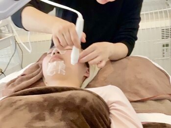 ヒール(heal)の写真/＜当店オリジナル毛穴洗浄で大満足『肌質改善』を！＞あなたのお肌ピカピカツルツルにさせていただきます♪