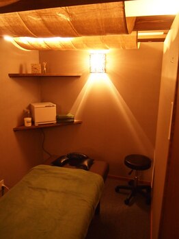 コリぜろっくす 天山店/癒しくつろげる個室空間