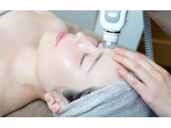 メルリー(Meruly)の写真/【医療提携サロン】最新マシン導入☆たるみ・毛穴・ニキビケアで自分史上最高の美肌へ導く実力派サロン♪
