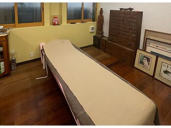 篠原鍼療院の写真/【お顔に刺さない美容鍼】当院独自の施術で素肌本来の力を引き出し気になるホウレイ線やたるみを集中ケア！