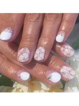 ネイルサロン レーヴ(NAIL SALON REVE)/ホワイトフラワーネイル
