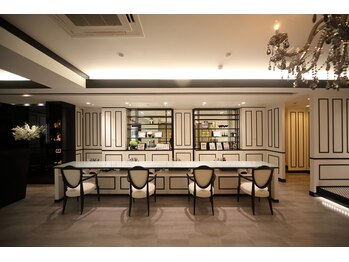 アデリー(ADELIAE)/