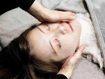 カドル 福岡天神店(KADORU)/小顔矯正 小顔整体サロン KADORU