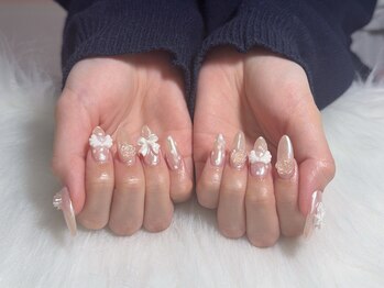 リボン(RE:Bonn)/ドット×羽ネイル