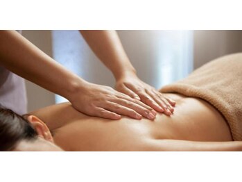 ウーノ 市川(UNO)/全身リンパマッサージ