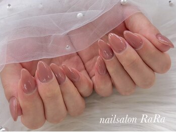 ララ(RaRa)の写真/最終受付19時/仕事終わり来店多数!【ワンカラ-¥4400/定額¥6300~】自爪風ナチュラルカラ-,フレンチネイルも
