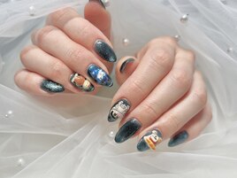 〈マグネットネイル〉