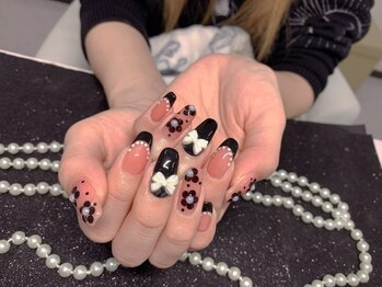 モアネイル 新宿/