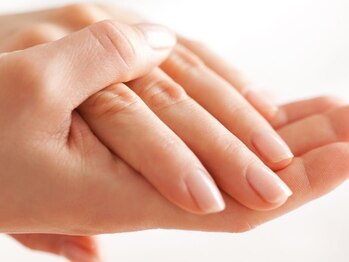 ネイルゴーゴー(NAIL55)の写真/自爪の傷みや形が気になる方に♪プロのワンランク上のケアを☆【ネイルケアのみのお客様大歓迎♪】