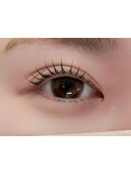 ナチュラル上品な目元にしたい