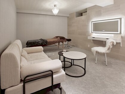 小顔東京 関内店の写真