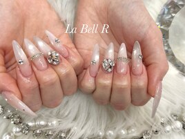 ちゅるちゅるでキラキラネイル