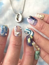 個性派ニュアンスネイル