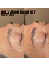 サロンドオズ(Salon de OZ)/ハリウッドブロウリフト