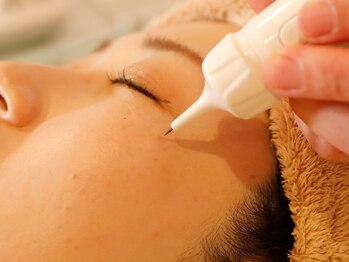 エミア(Emia)/シミ集中ケア　10分取り放題♪