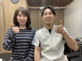 目黒もりおか整骨院/お客様との写真