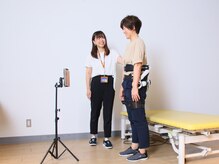 ニューロハルフィット(NeuroHALFIT)/立ち姿勢のチェック