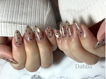 ダリア(Dahlia)/ドットネイル