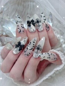 インネイルサロン(yin nail salon)の写真/yin nailは可愛い韓国系ネイルサロンです♪手元を見るたびにテンションが上がるあなただけのデザインに★