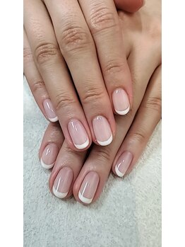 プレジール ラ・ルー(Plaisir La・Ru-)/王道フレンチネイル